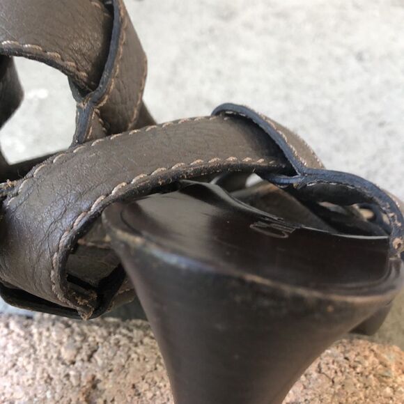 Chloe slip on cris cross sandals - Picture 8 of 11